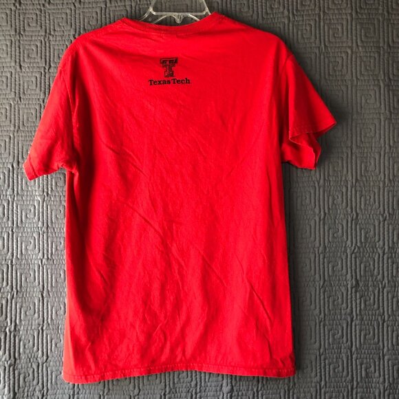 Gildan Heavy Cotton T-Shirt Men’s Size Medium Texas Tech University Red Cotton - Picture 6 of 7